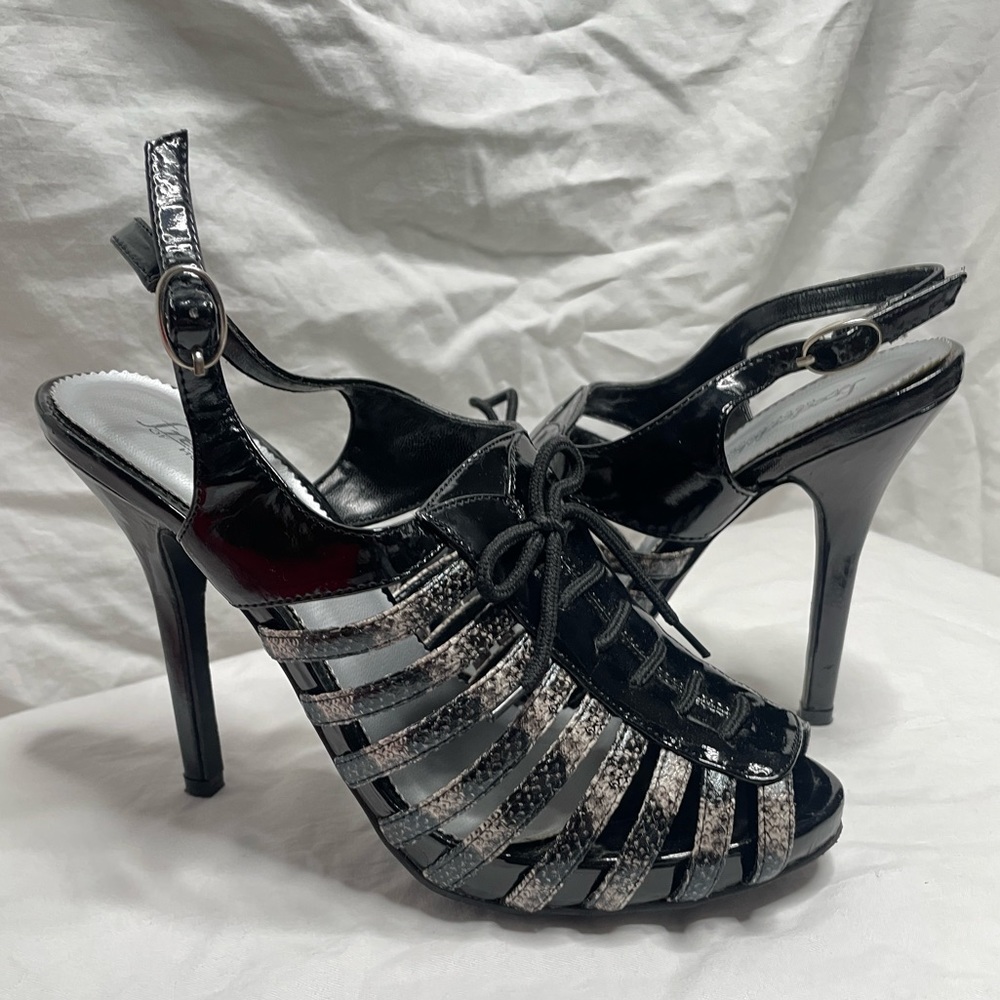 Fredrick’s of Hollywood Snakeskin Heels Size 8.5